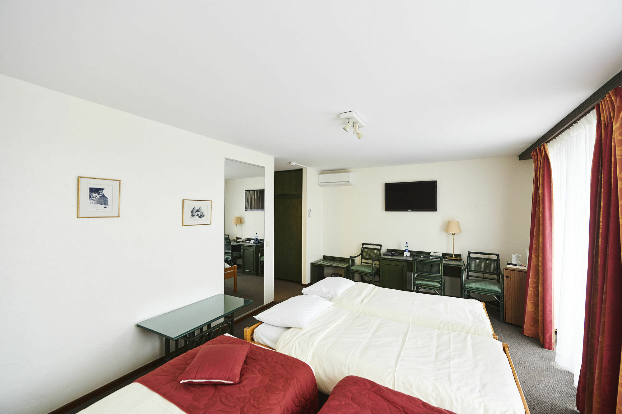 Hotel Les 3 Cles Gembloux Kültér fotó